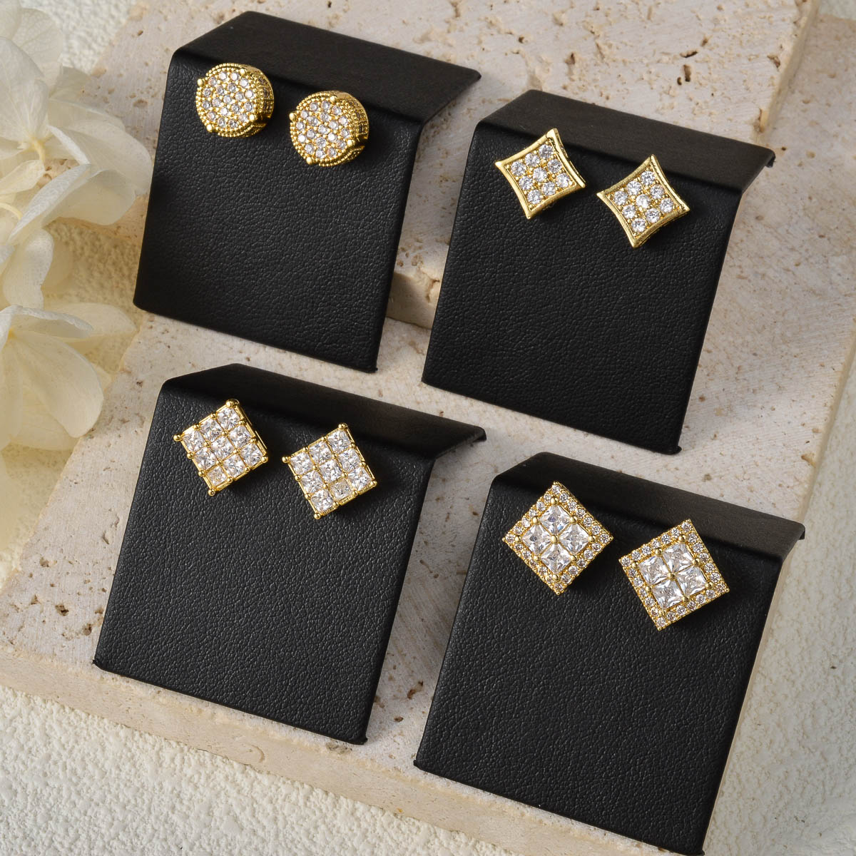 Diana Baby Gold Color Earrings - Women Accessories Dubai 评论和价格