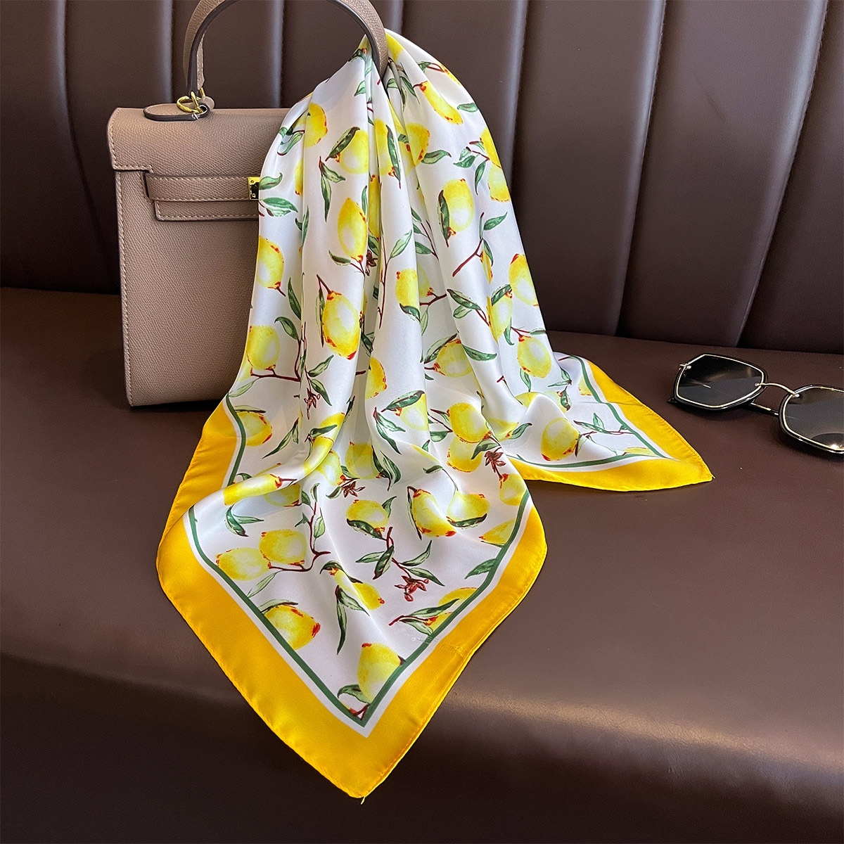 2025 New Yellow Lemon Print Sq - Silk Scarf Square 评论和价格